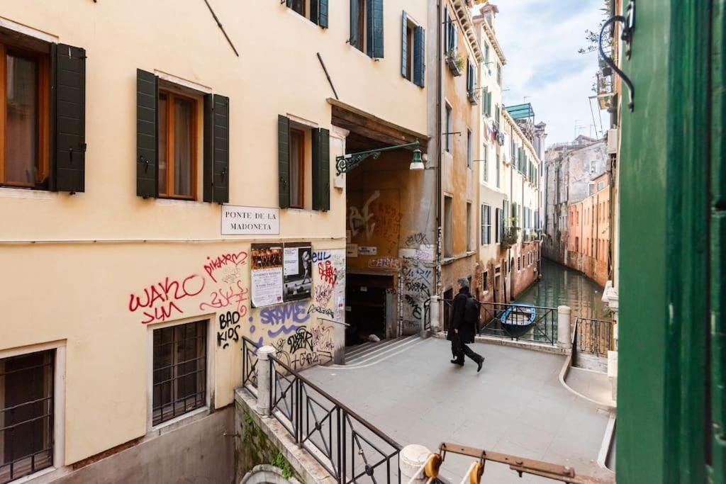 Ca' Della Madoneta - Vista Canale Venedig Exterior foto